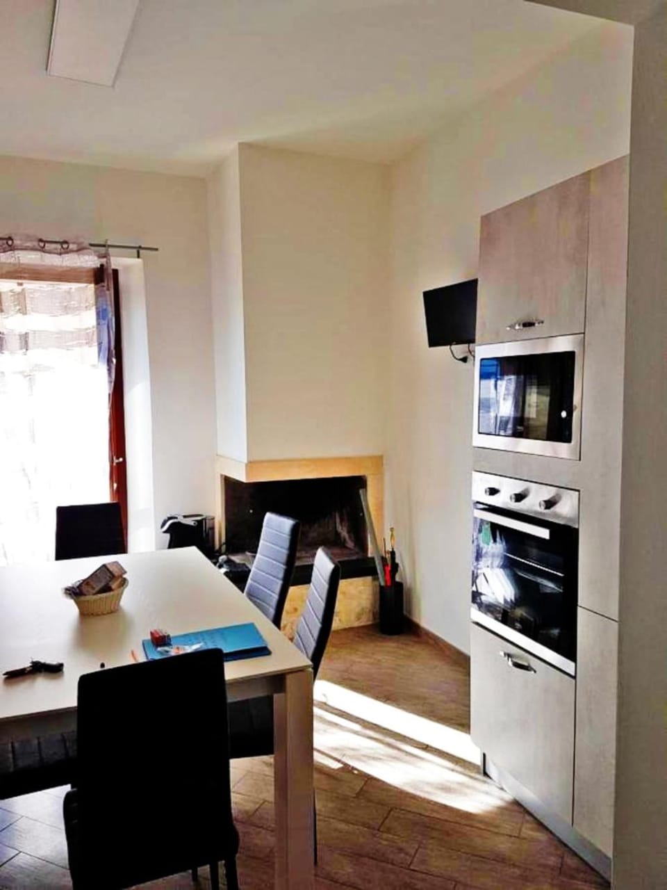 TV and multimedia, Kitchen or kitchenette, Living room, Seating area, Dining area, minibar, oven, pet friendly