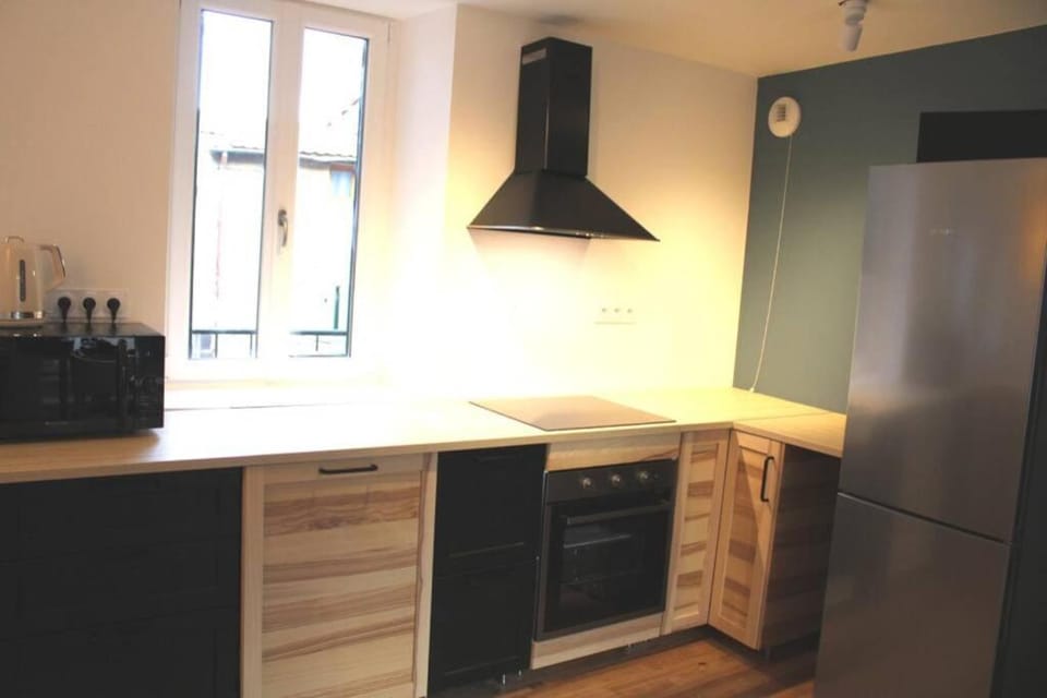 Kitchen or kitchenette, Communal kitchen