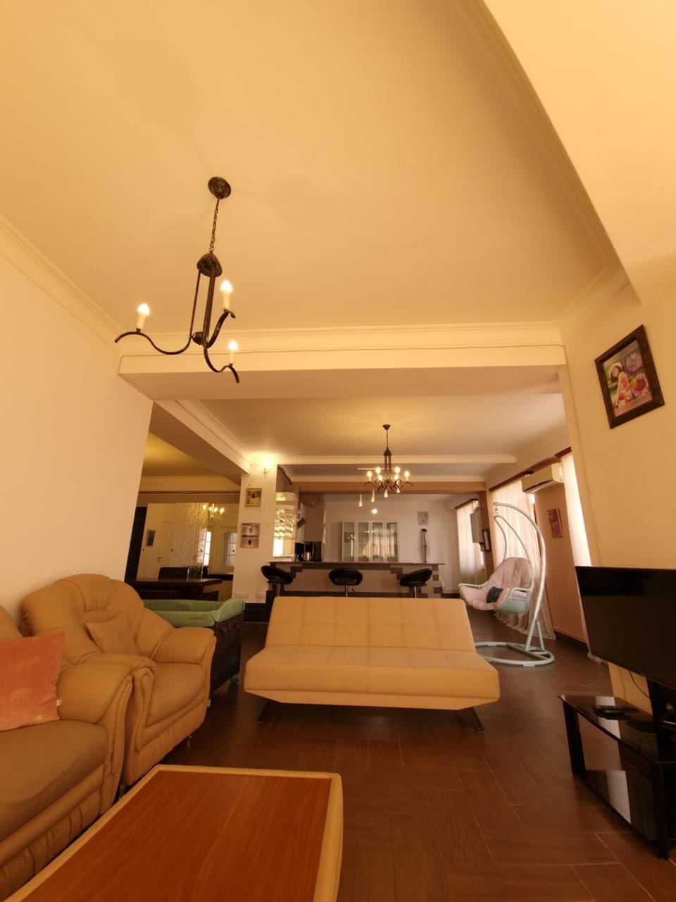 Bed, TV and multimedia, Living room, Photo of the whole room, Seating area