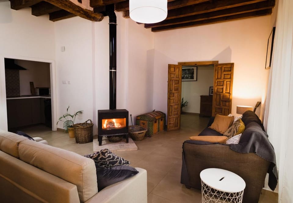 Casa De Los Cuadros Bed and Breakfast in Sierra de Cádiz