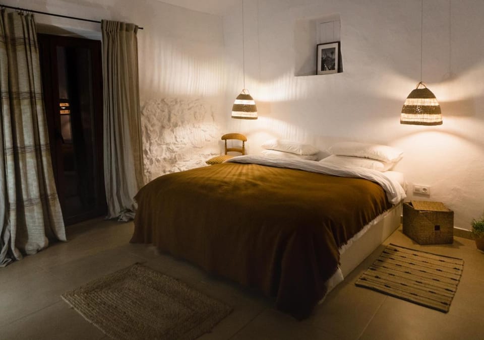 Casa De Los Cuadros Bed and Breakfast in Sierra de Cádiz