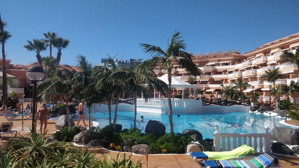 People, Swimming pool