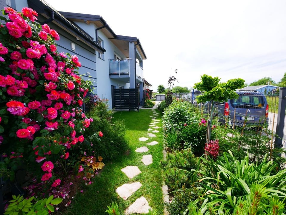 Szafir Apartamenty nad morzem w Sianożętach Apartment in West Pomeranian Voivodeship, Poland