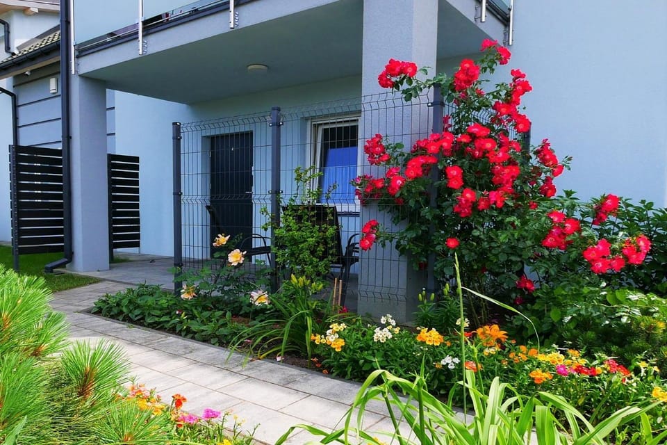 Szafir Apartamenty nad morzem w Sianożętach Apartment in West Pomeranian Voivodeship, Poland