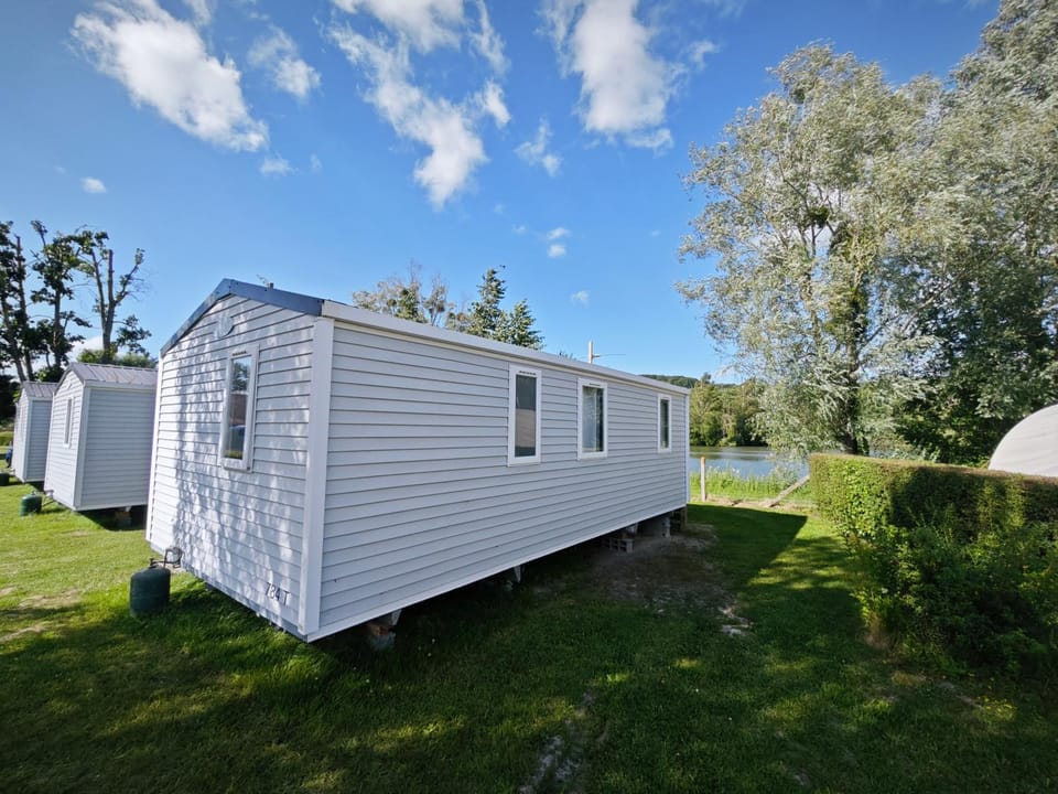 Aux Cygnes D'Opale Campground/ 
RV Resort in Normandy