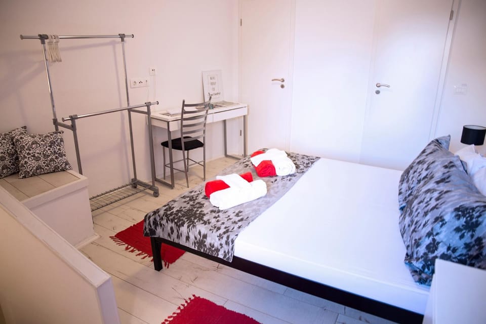 Bed, Photo of the whole room, Bedroom, Area and facilities