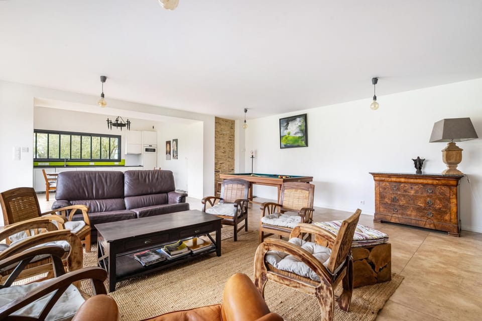 Property building, Living room