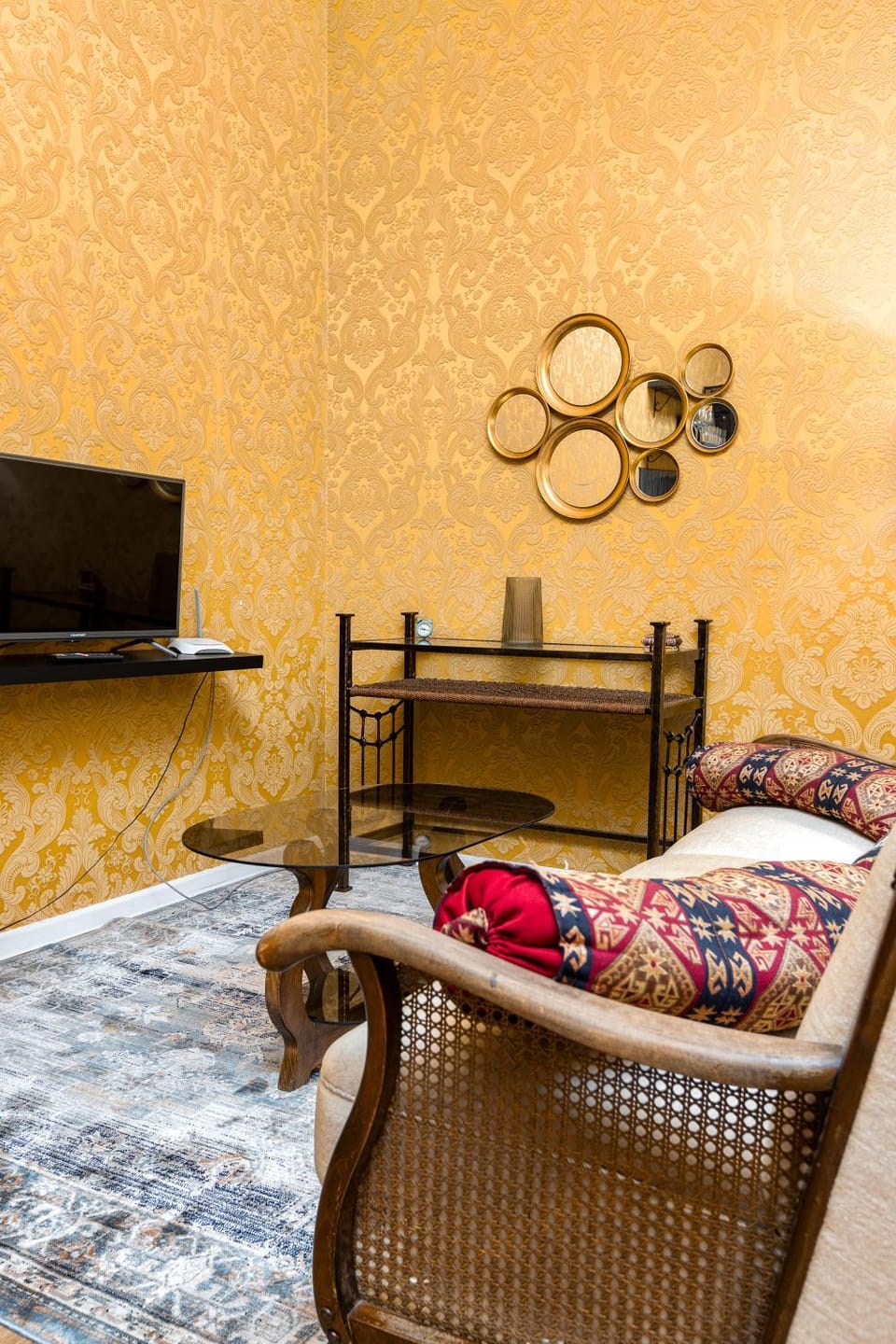 Living room, Seating area