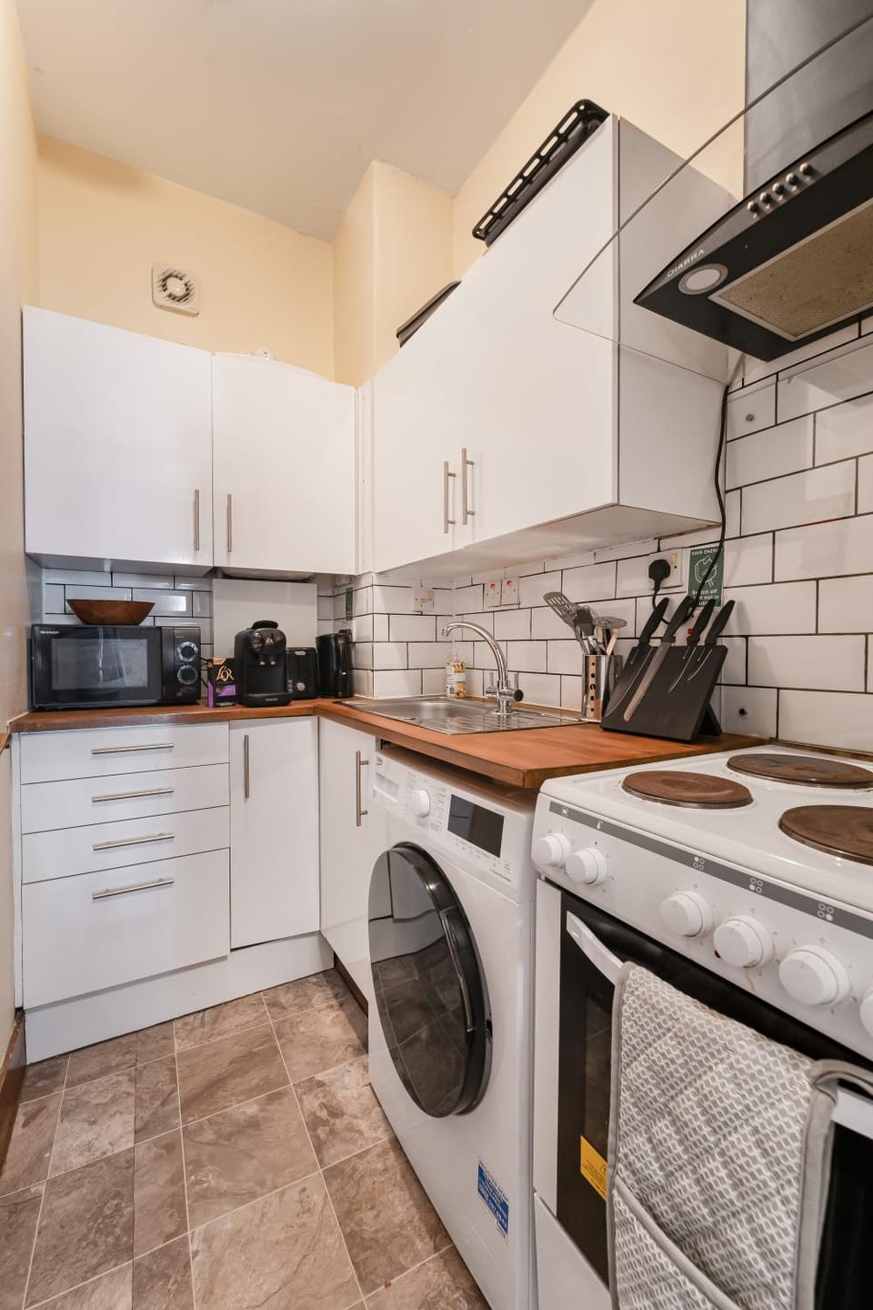 SUMMIT Apartment - Cozy Aberdeen West End Flat Prime Location - Perfect for Short or Long stay - 1 bedroom Apartment in Aberdeen