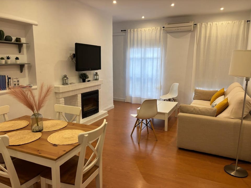 Communal lounge/ TV room, TV and multimedia