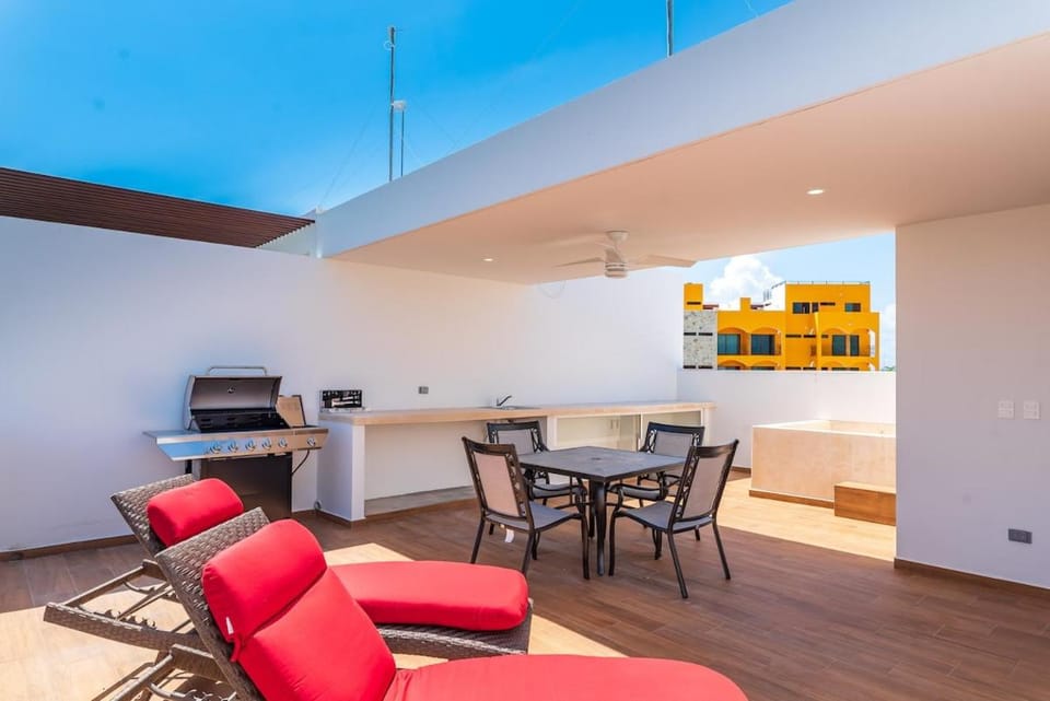 Entire House- 3BR with Private Roof Top Deck House in Playa del Carmen