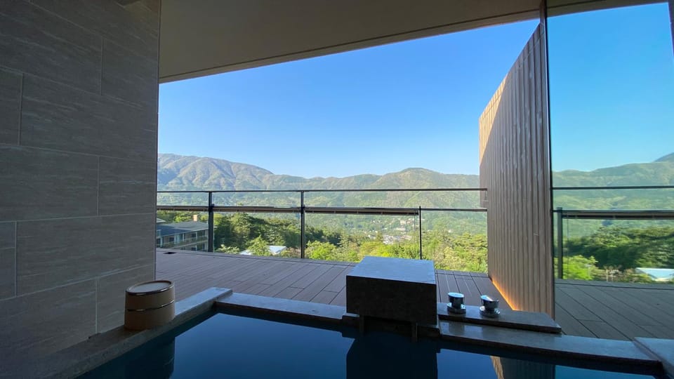 Balcony/Terrace, Mountain view