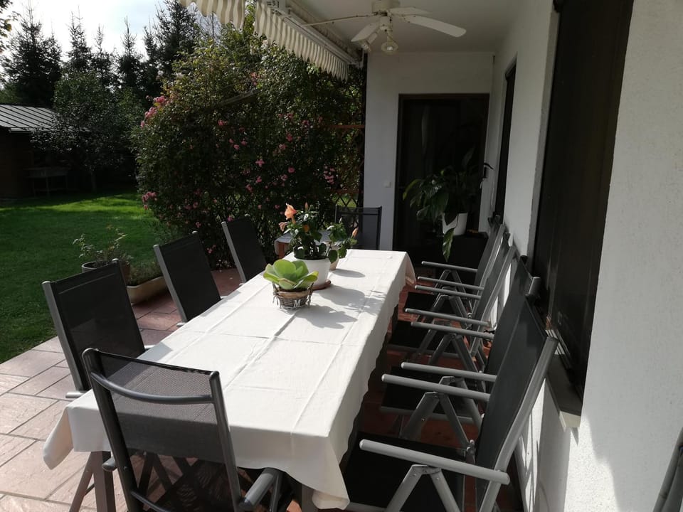 Garden, Balcony/Terrace, Swimming pool