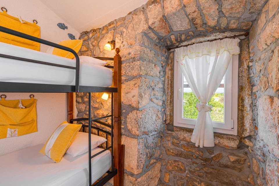 Bed, Bedroom, bunk bed