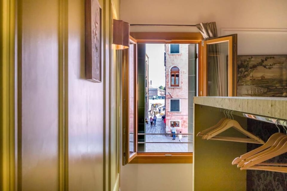 Élite Home stunning venetian apt. Close Accademia Apartment in Lido di Venezia