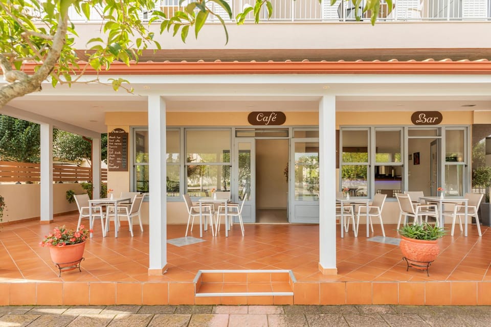 Property building, Dining area