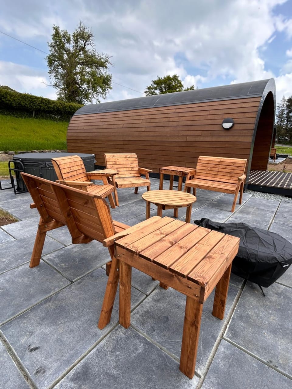 Great House Farm Luxury Pods and Self Catering Campground/ 
RV Resort in Wales