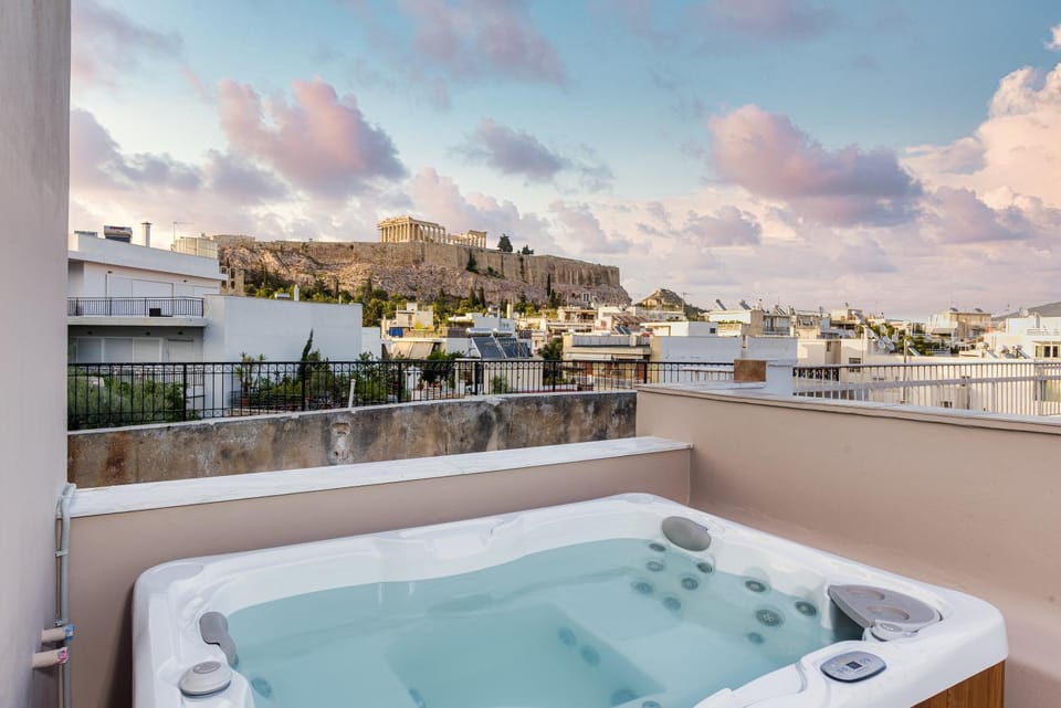 Hot Tub, Hot Tub, View (from property/room), Balcony/Terrace