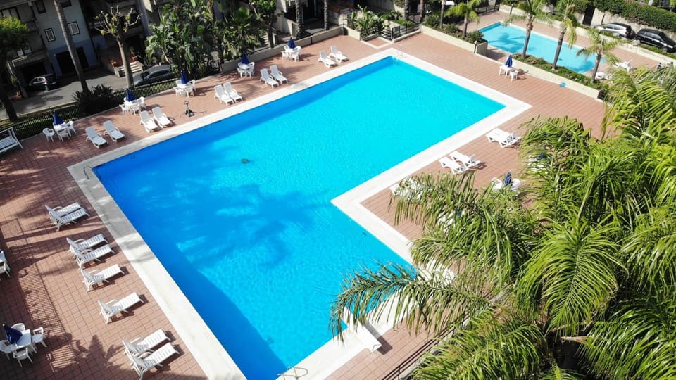 Pool view, Swimming pool, Swimming pool
