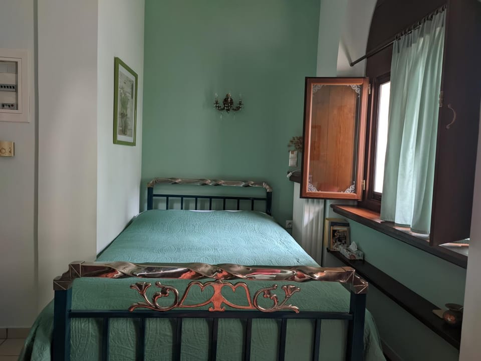 Ξενώνας Μυρτώ Apartment in Messenia