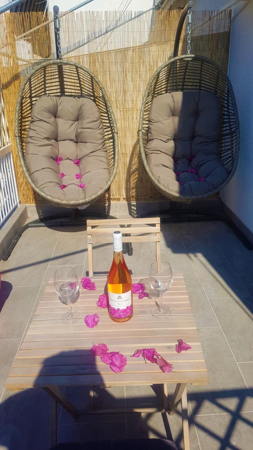 Balcony/Terrace, Alcoholic drinks