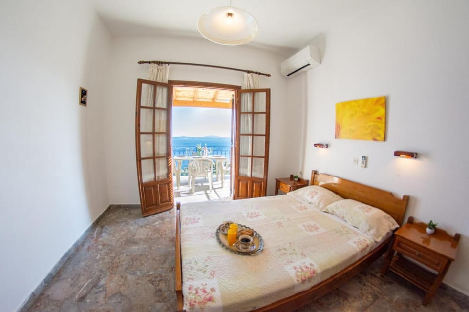 Bed, Photo of the whole room, Bedroom, Sea view