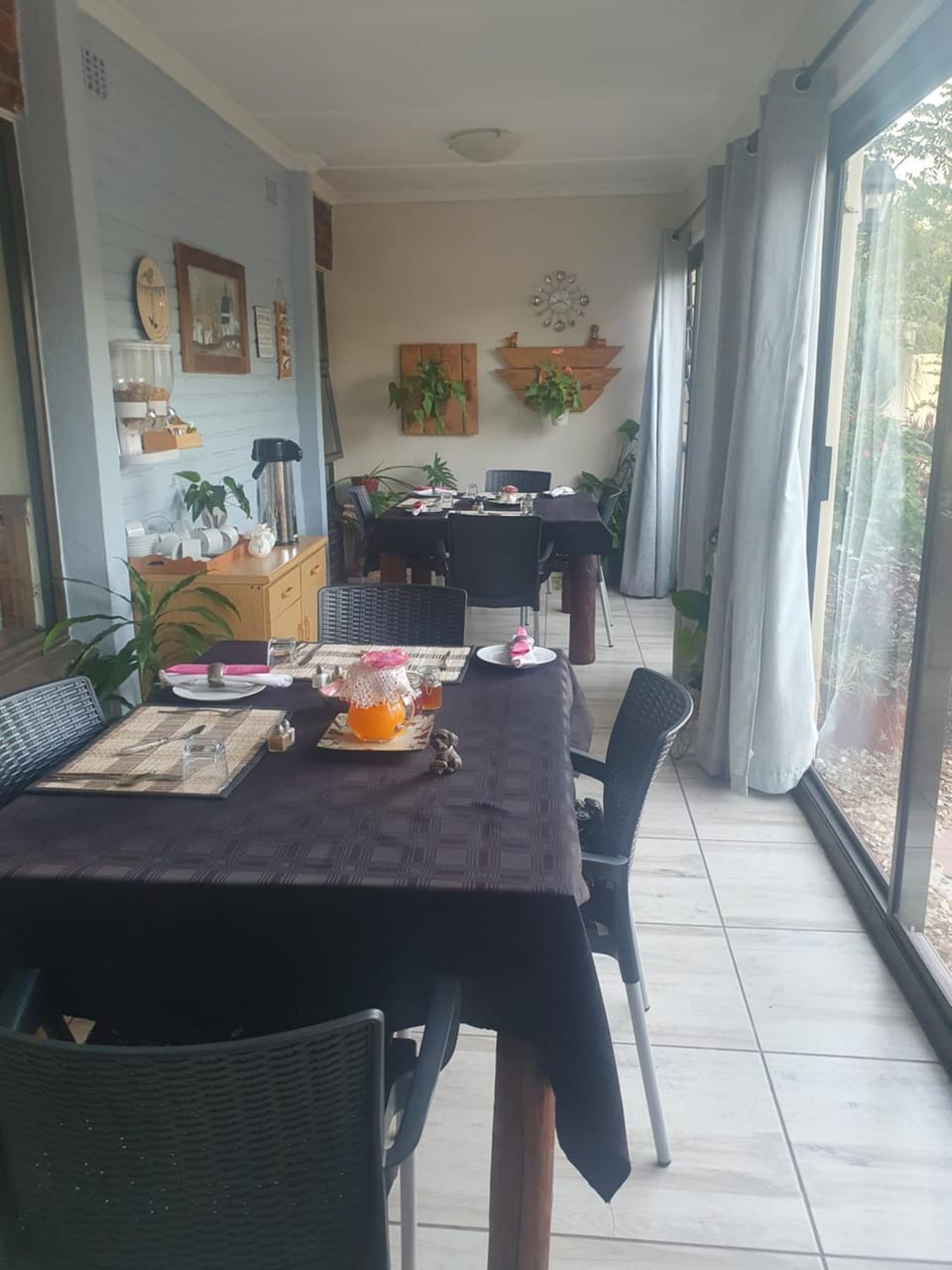 DOTJJ B & B Bed and Breakfast in Cape Town