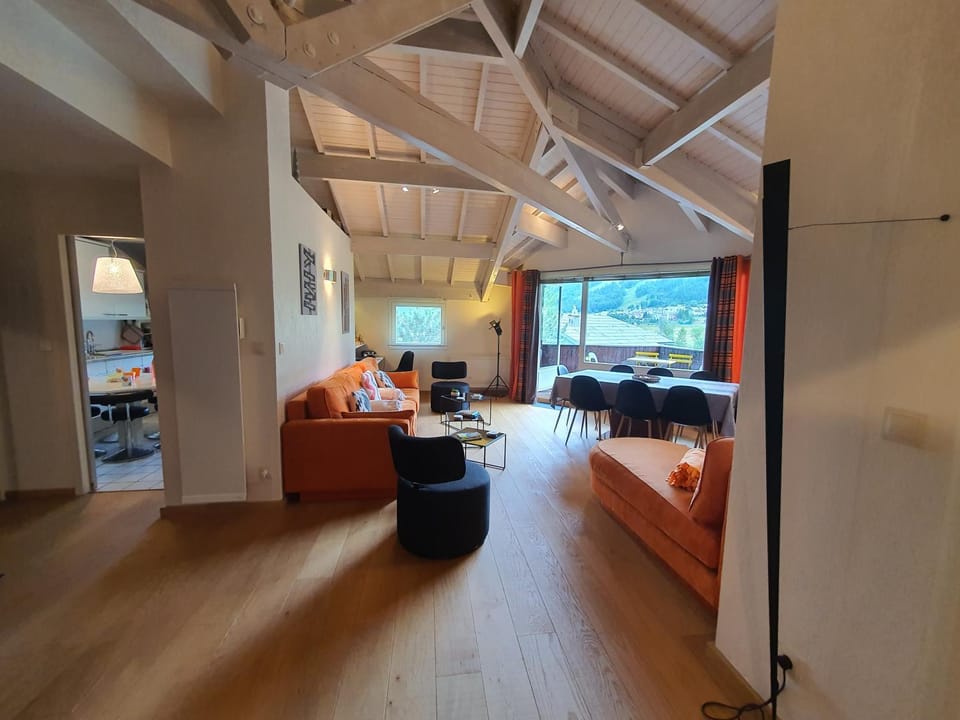 Living room, Dining area, kitchen