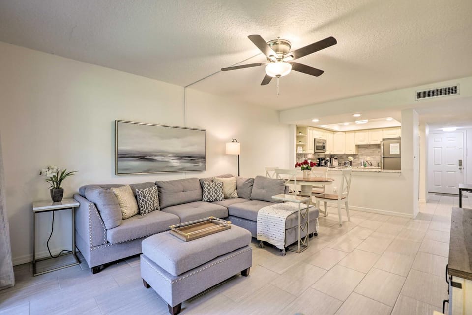 Walk to Crescent Beach: Condo w/ Pool Access House in Crescent Beach