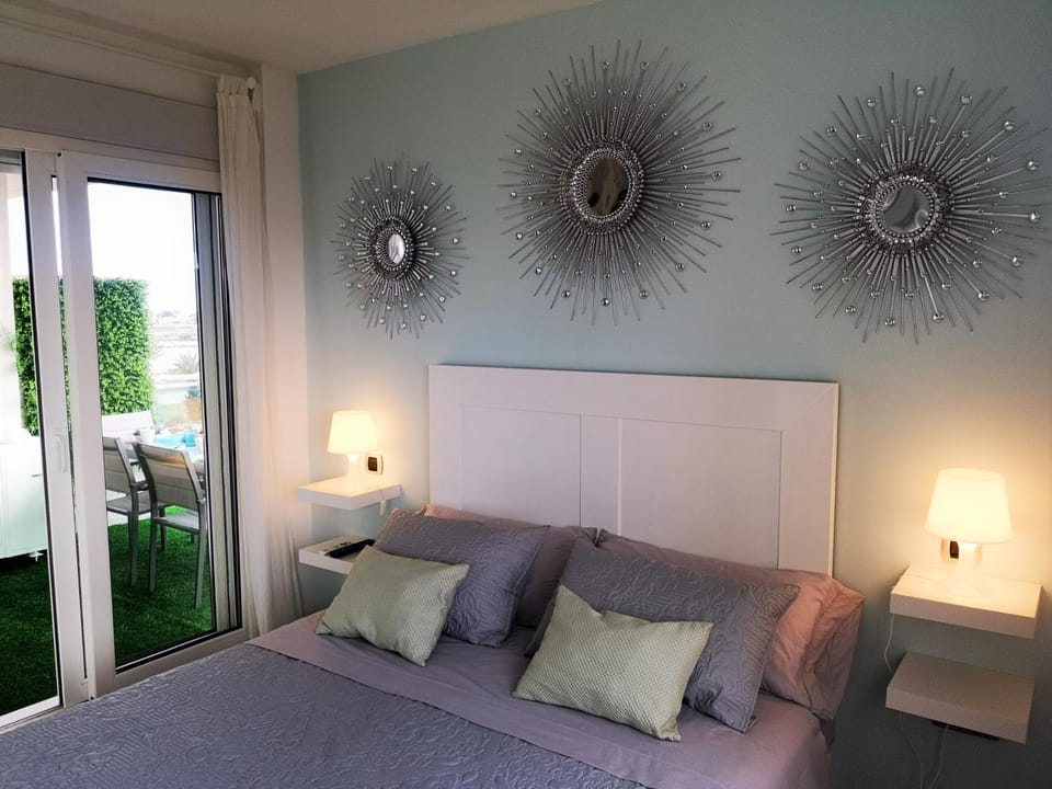 Bed, Photo of the whole room