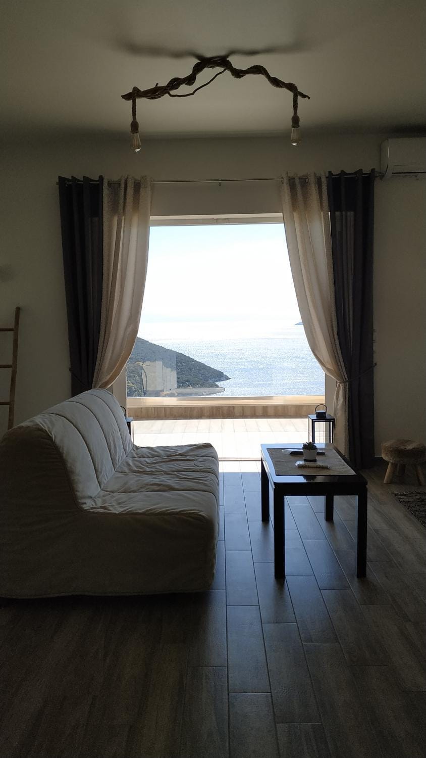 TV and multimedia, Living room, Sea view