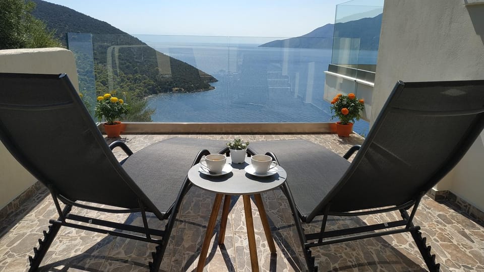 Patio, Balcony/Terrace, Mountain view, Sea view