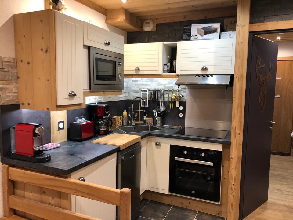 Kitchen or kitchenette
