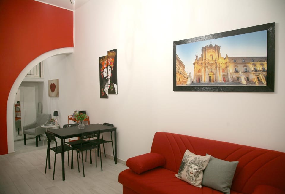 Communal lounge/ TV room, Seating area