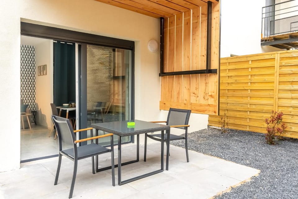 Le 04-GregIMMO-Appart'Hôtel Apartment in Montbéliard