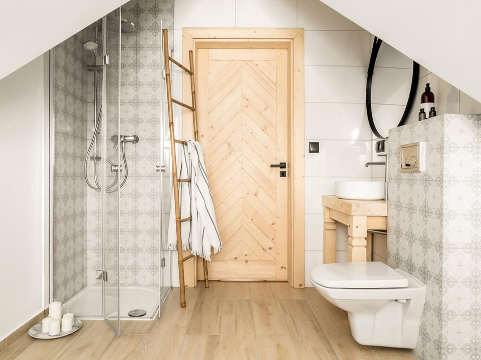 Shower, Toilet, Bathroom, Other, Area and facilities