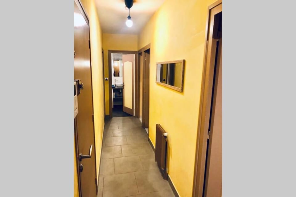 F3 - NEUF - 4/6 p - lits King size - Wifi - Cour Apartment in Auvergne-Rhône-Alpes