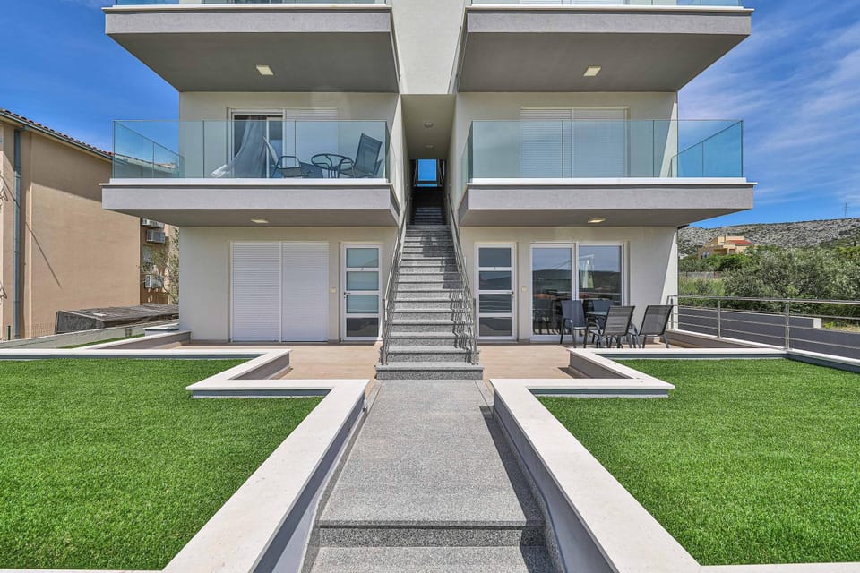 Panoramic view and sea Apartment in Trogir