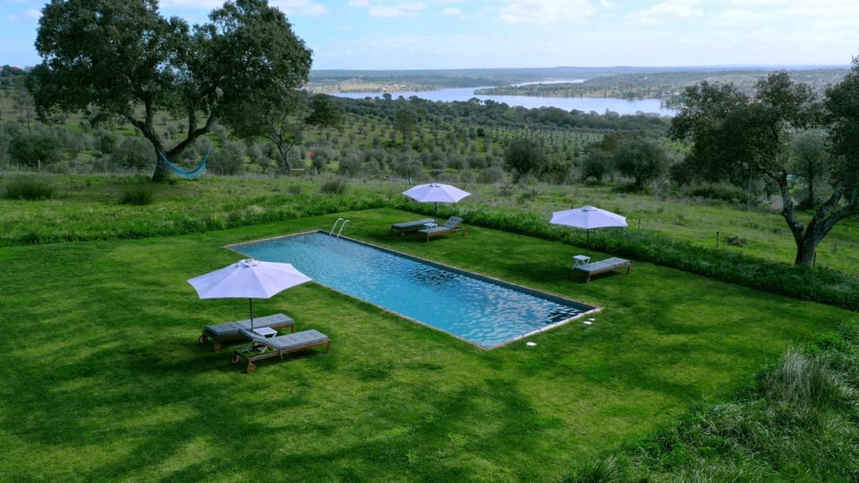 Natural landscape, Garden, Garden view, Lake view, Mountain view, Pool view, River view, Swimming pool, sunbed