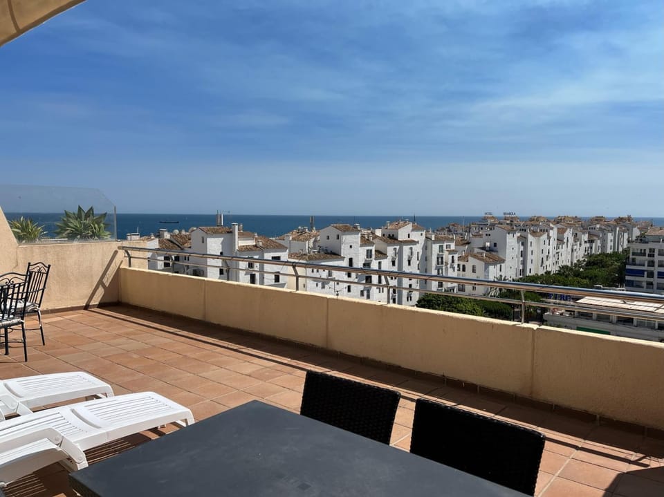 Penthouse in Marina Banus -Puerto Banus.Pool-Gym Apartment in Marbella