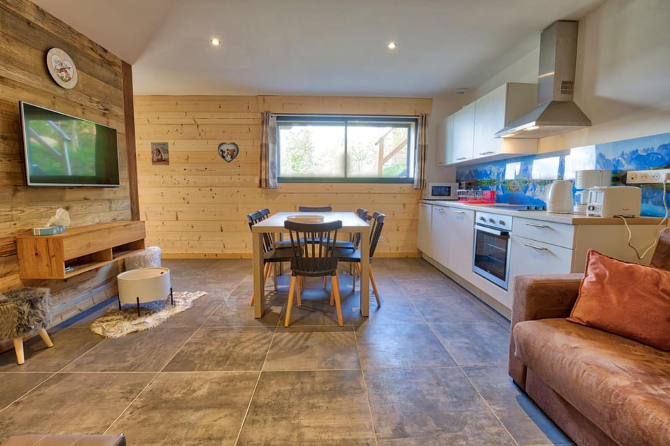 Chalet Le Valentin - Appartement de charme, proche piste et centre village MAE-3304 Apartment in Notre-Dame-de-Bellecombe