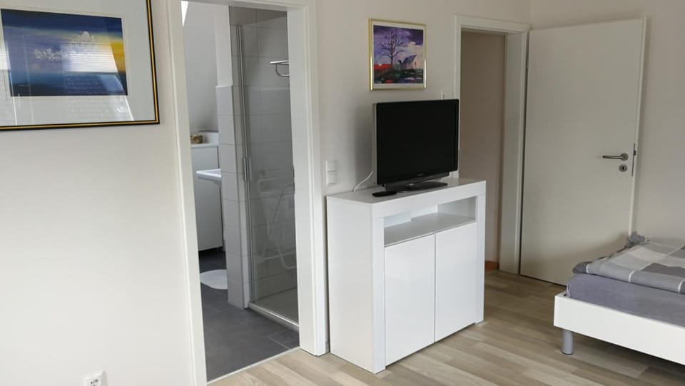 München Waldperlach ruhig und sehr schöne Wohnung Apartment in Munich