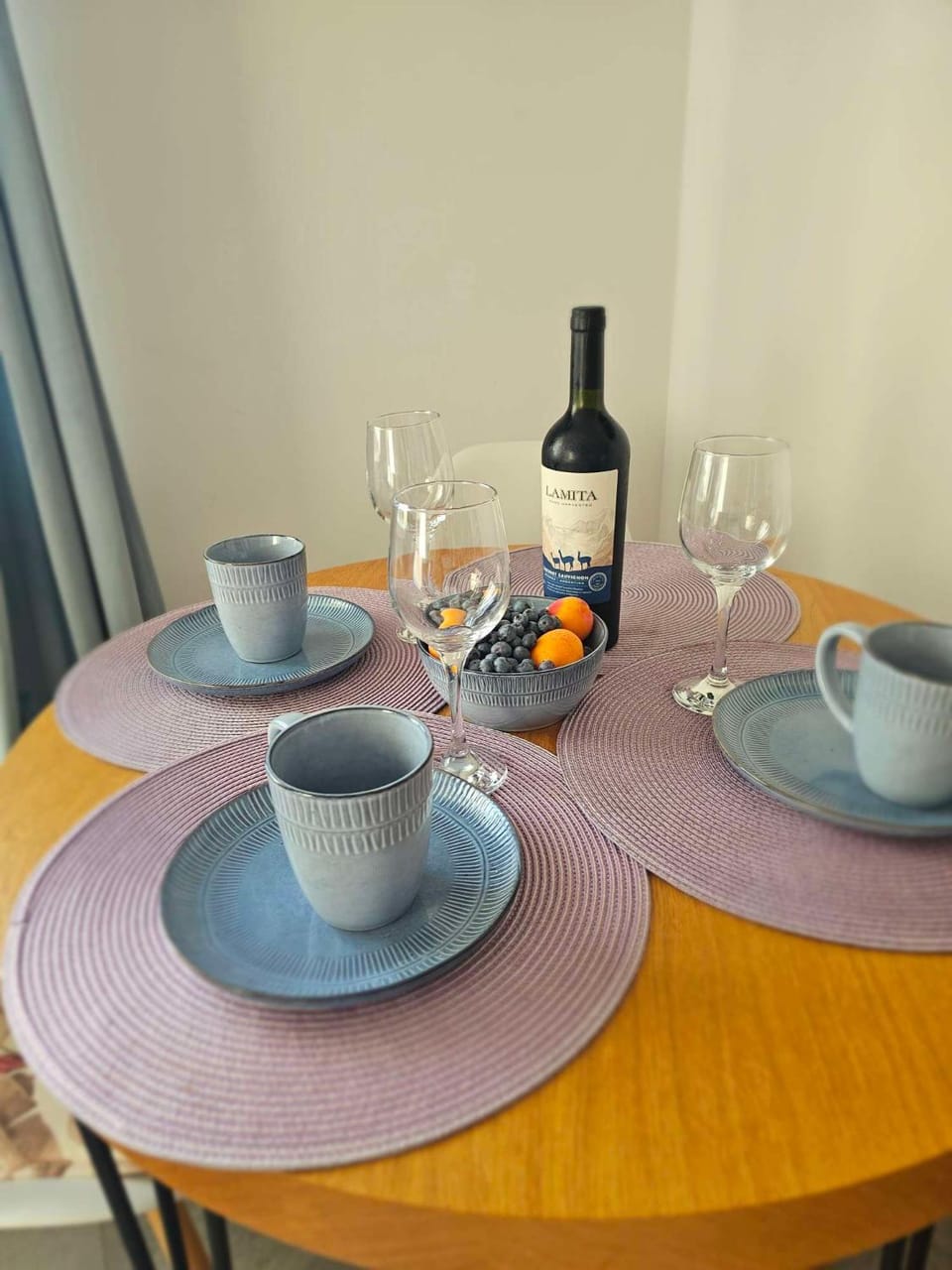 Coffee/tea facilities, Food and drinks, Dining area, Drinks