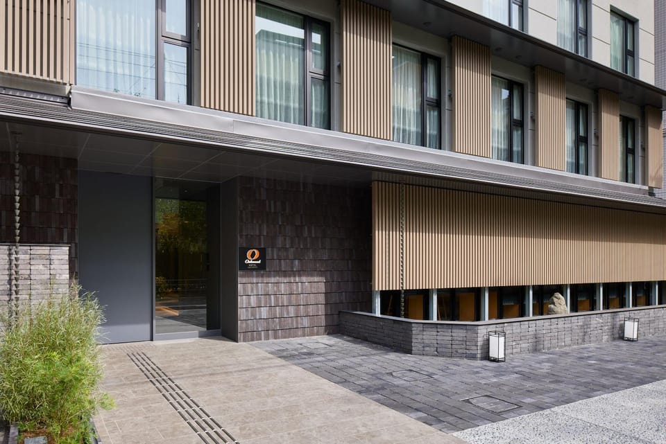 Property building, Facade/entrance