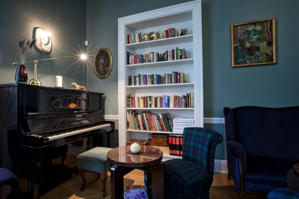 Library, Lounge or bar