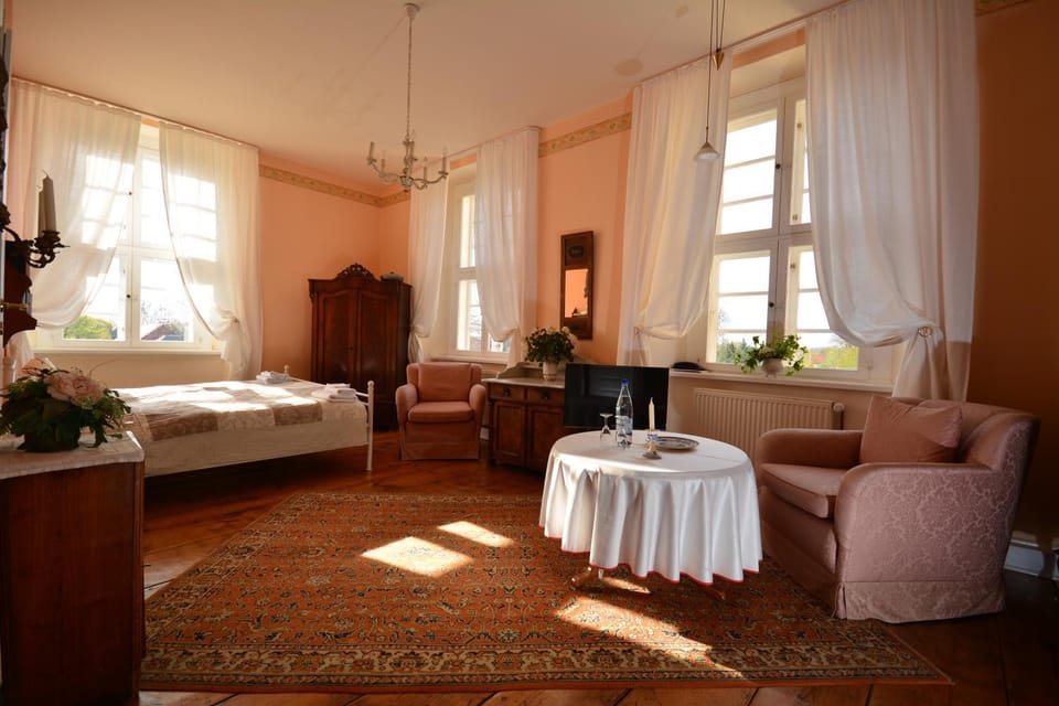 Living room, Bedroom