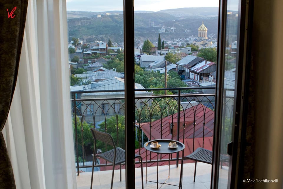 Day, Natural landscape, View (from property/room), Balcony/Terrace, City view, Mountain view
