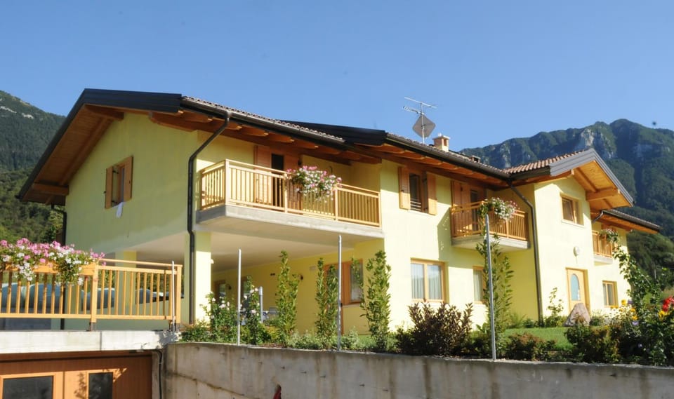 Agritur Campo Fiorito Farm Stay in Trentino-South Tyrol