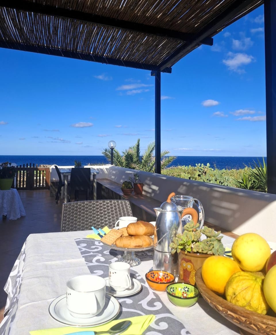 View (from property/room), Balcony/Terrace, Sea view