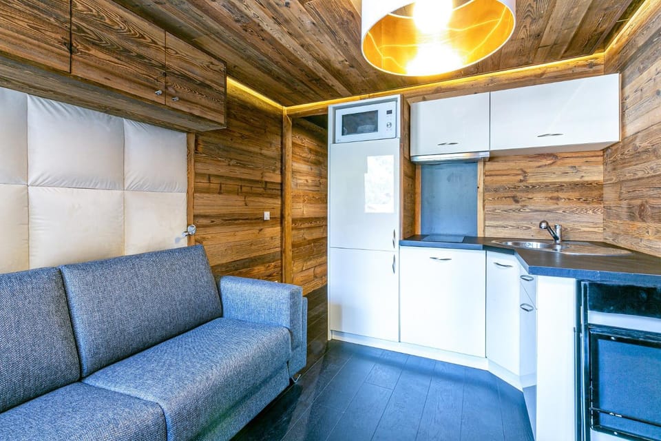 Magnifique petit studio 2-3 personnes dans l'Hyper Centre skis aux pieds vue front de neige Apartment in Val dIsere